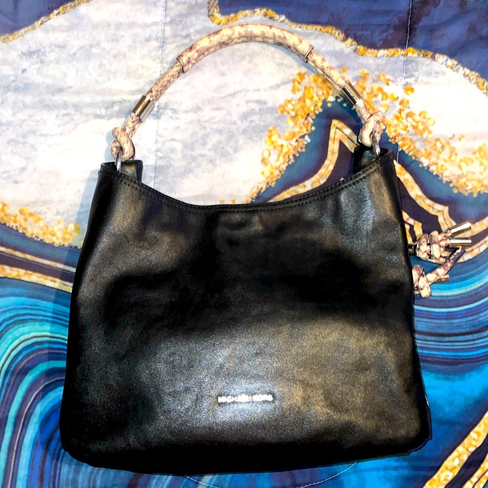 Michael Kors Isabela Hobo Bag